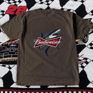 Gildan Men Brown T-Shirt, Budweiser Shark Graphic Tee